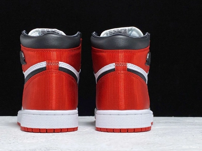 Kick Theory Retro 1 Black Satin Jordan Toe CD0461-016 High Air 0702